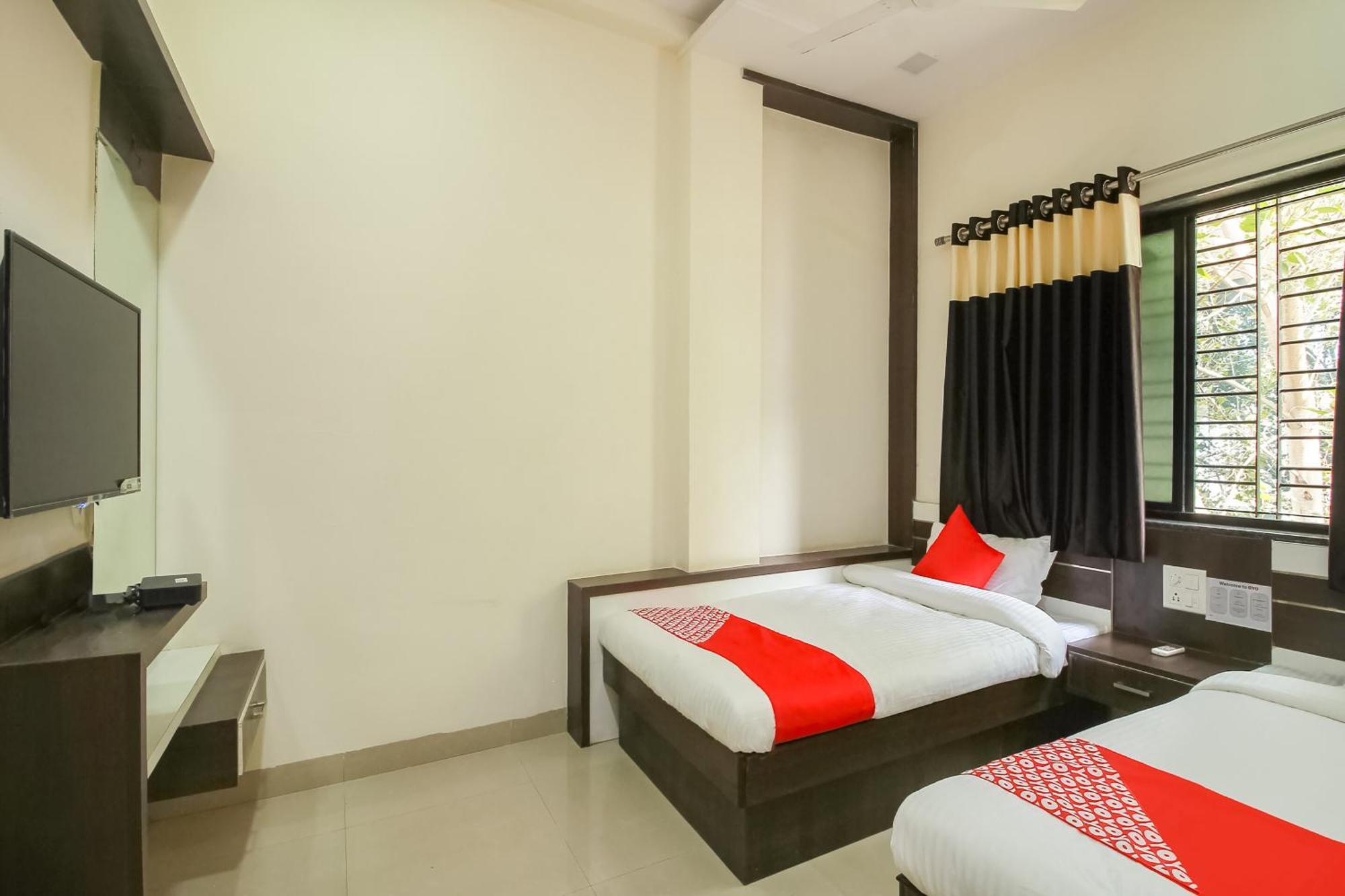 Hotel O Unique Inn Dhule Exteriér fotografie